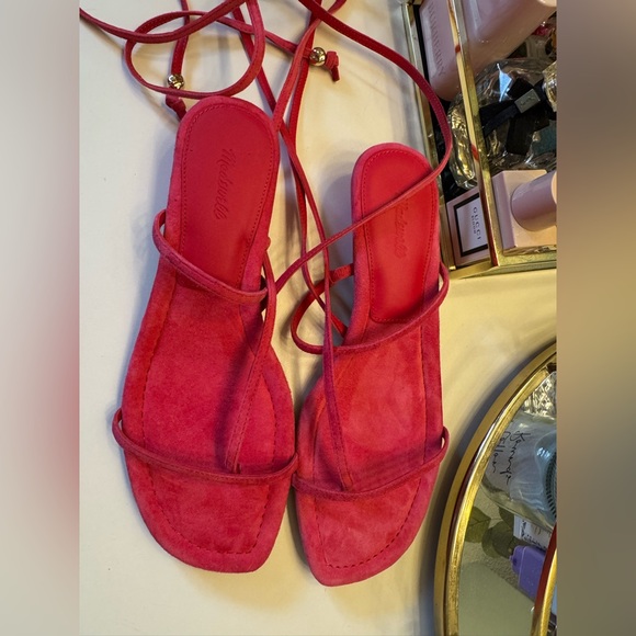 Madewell The Maycie Lace-Up T-Strap Sandal in Suede - Picture 4 of 7